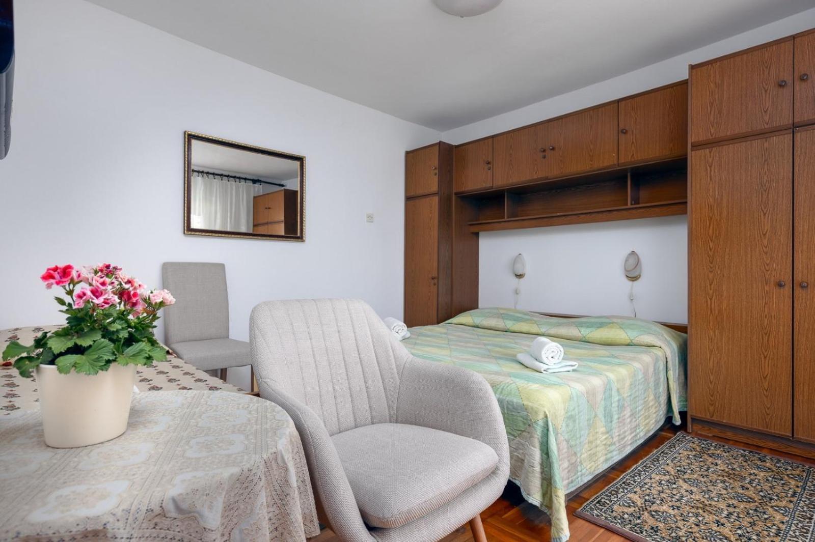 Ana Apartment โปเรช ภายนอก รูปภาพ