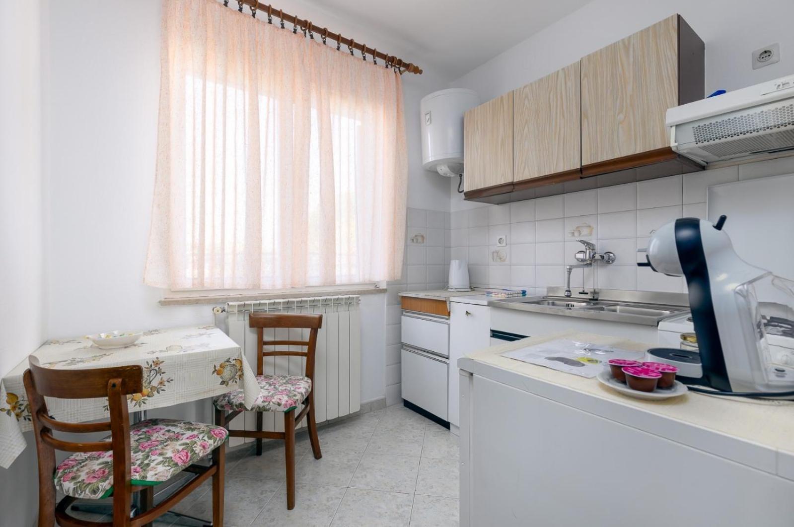 Ana Apartment โปเรช ภายนอก รูปภาพ