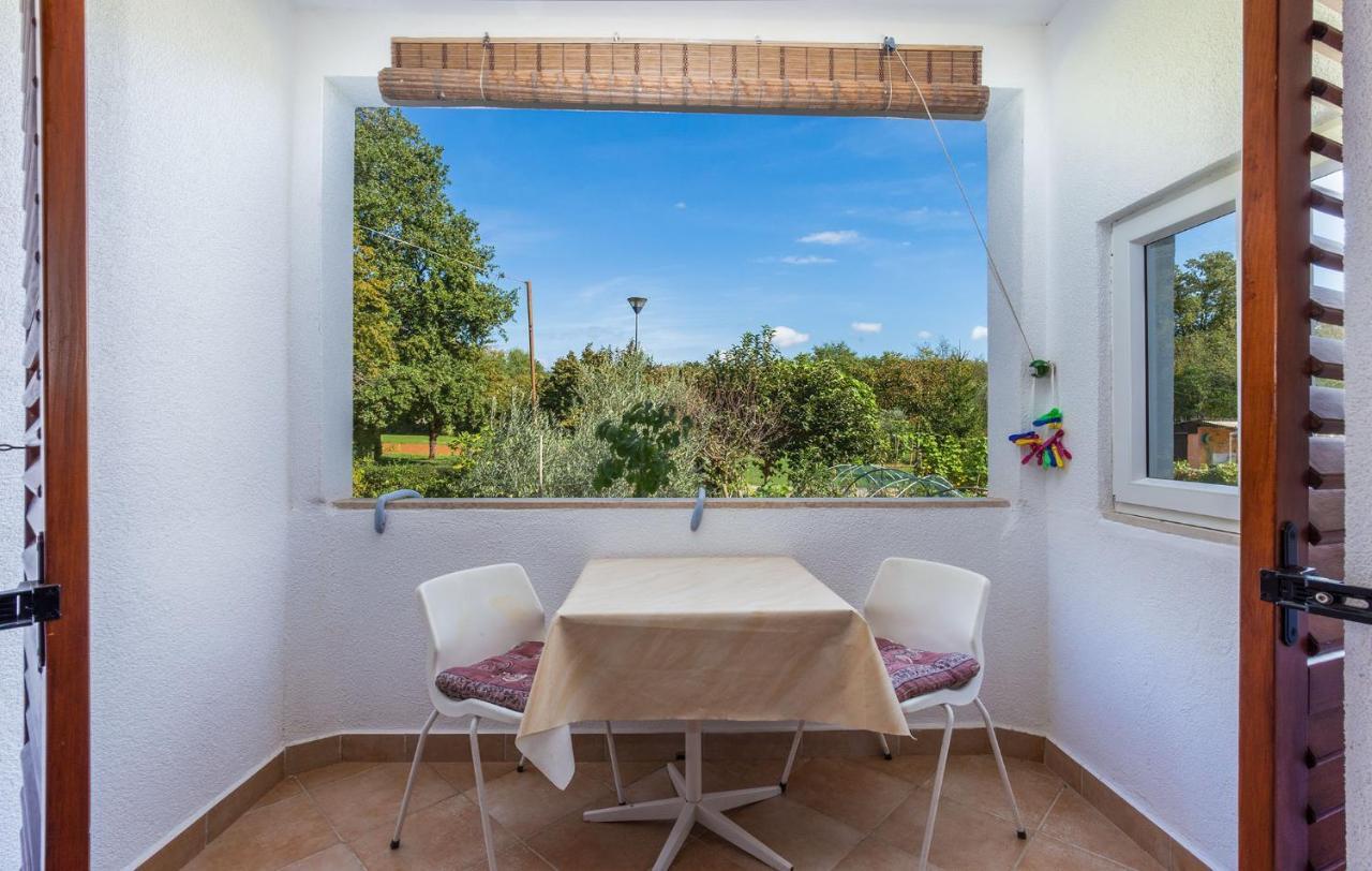Ana Apartment โปเรช ภายนอก รูปภาพ