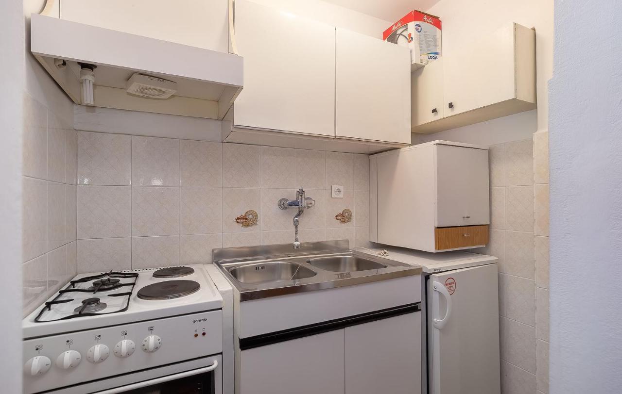Ana Apartment โปเรช ภายนอก รูปภาพ